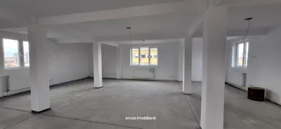 Cladire comerciala de vanzare 1000 mp! - foto 7