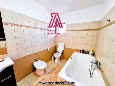 Casa de vanzare 6 camere, teren 469 mp Ultracentral! - foto 13