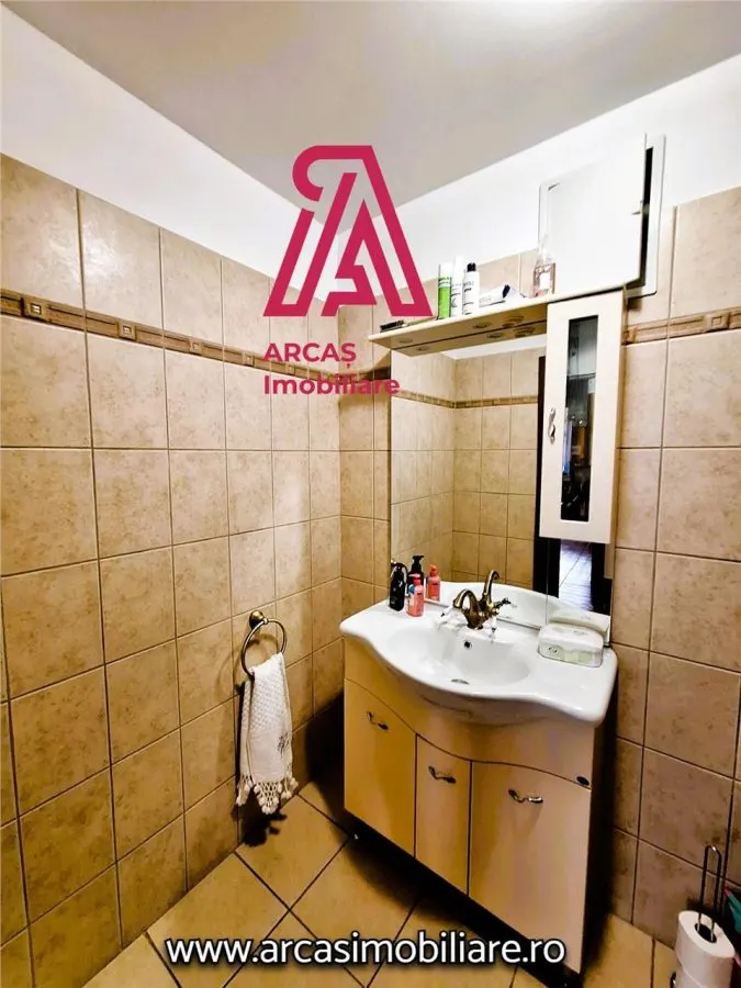 Casa de vanzare 6 camere, teren 469 mp Ultracentral! - foto 17