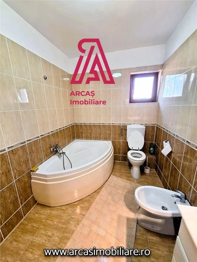 Casa de vanzare 6 camere, teren 469 mp Ultracentral! - foto 9
