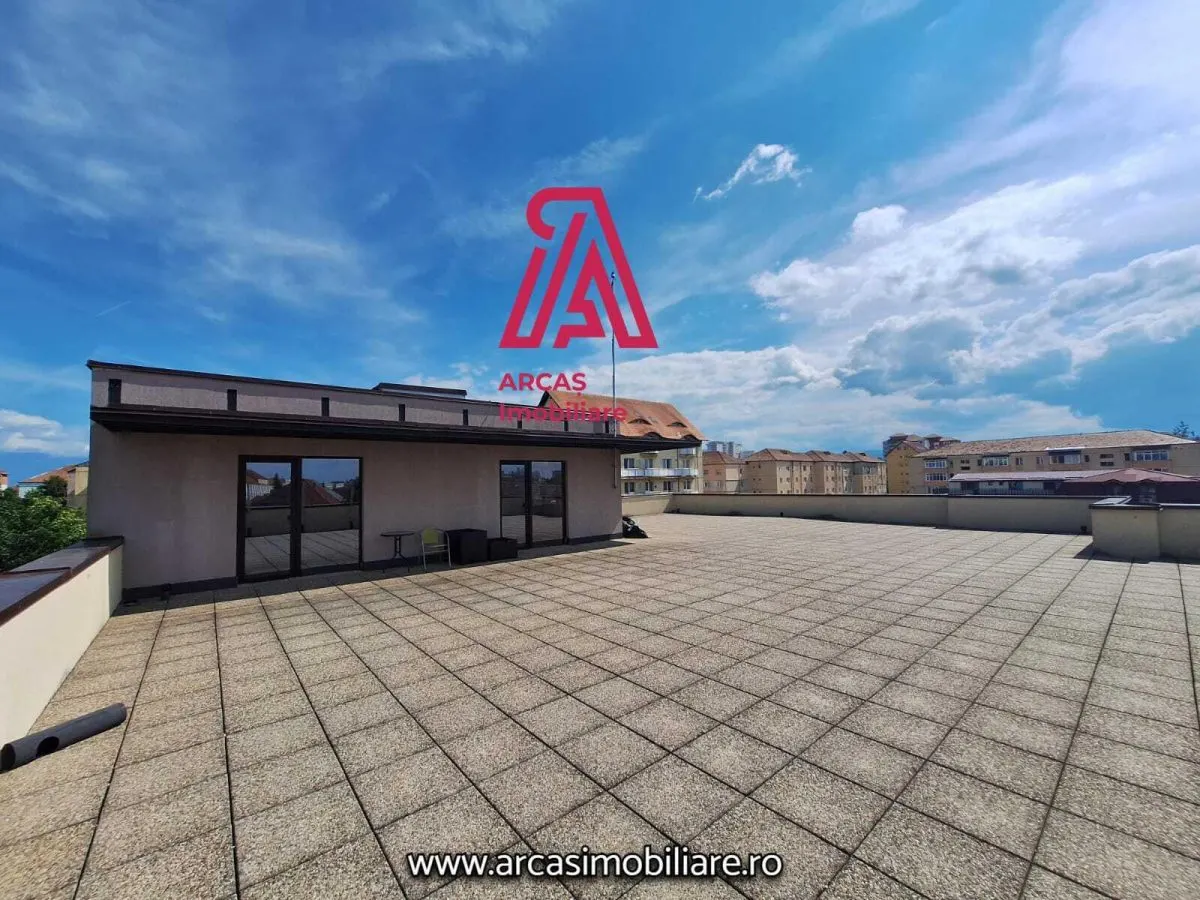 Imobil comercial  de vanzare P+2E+ET -950 mp utili! - foto 1