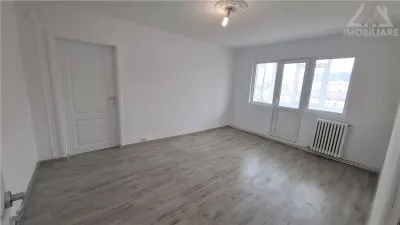 Apartament 3 camere Et.2! Alexandru, Balcon inchis! - Iasi