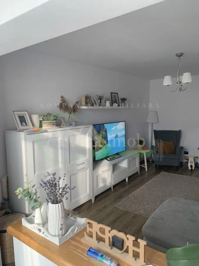 Apartament 2 camere decomandat,zona Milcov - foto 3