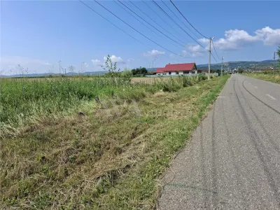 Teren intravilan 1600 mp, zona Nicolae Balcescu - foto 1