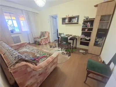Apartament 2 camere semidecomandate, zona Milcov - Bacau