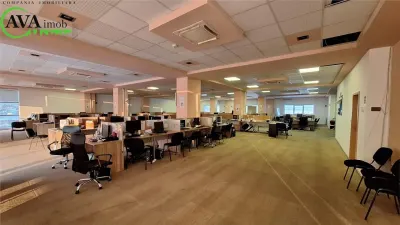 Spatiu comercial de inchiriat, zona centrala, 600 mp/12 Euro/luna negociabil - Bacau