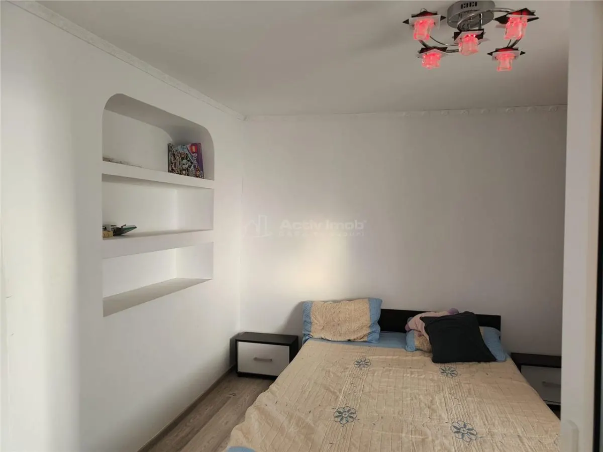 Casa moderna, recent renovata, situata in Lipanesti - foto 6