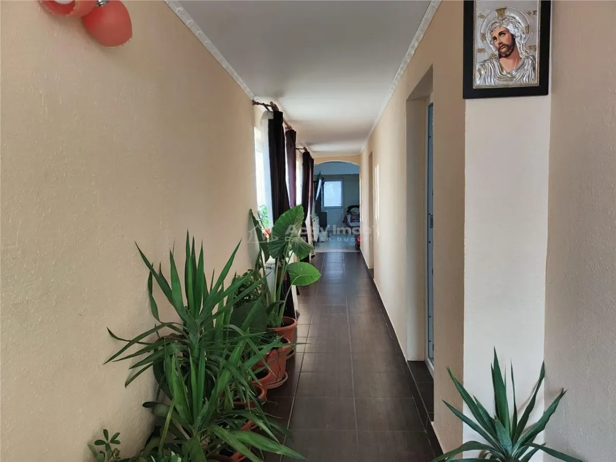Casa moderna, recent renovata, situata in Lipanesti - foto 7
