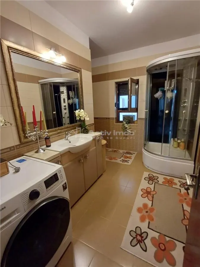Casa  de lux  de vanzare in Sura Mare - foto 5