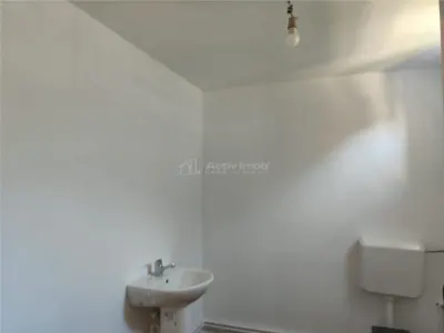 spatiu comercial pentru farmacie, fast food, cabinete medicale , situat pe DN1 A, in Lipanesti - foto 4