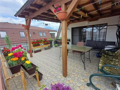 Apartament 4 camere 2 bai terasa mare de vanzare - foto 2