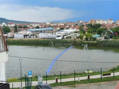 Apartament 4 camere 2 bai terasa mare de vanzare - foto 3