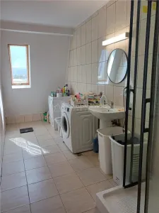 Apartament 4 camere 2 bai terasa mare de vanzare - foto 8