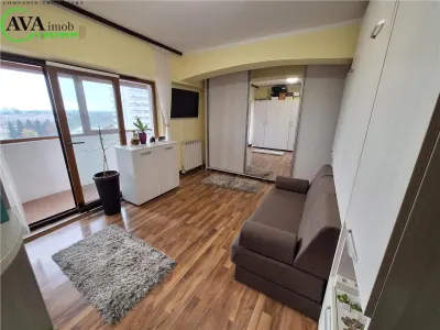 Apartament 4 camere, 3 balcoane, zona centru - Bacau
