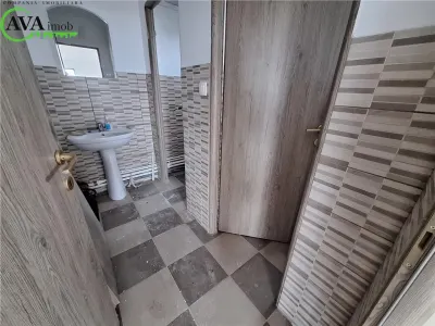 Spatii de birouri 320 mp (160 mp pe nivel)+hala de 600 mp, in Bacau - foto 6