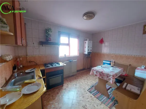 Casă 4 camere Bacău - poza 4