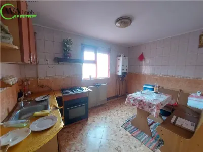 Casă 4 camere Bacău - poza 4