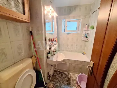 Apartament 3 camere semidecomandat zona Bazinul de Innot - foto 8