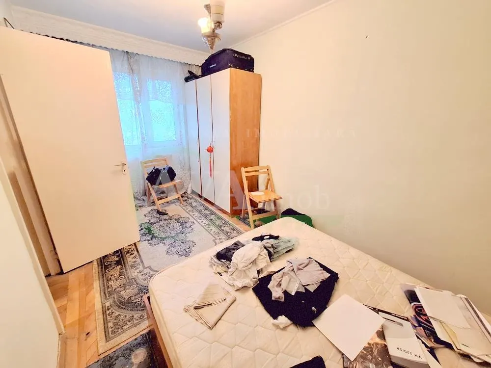 Apartament 2 camere , etaj 1,cu centrala, zona Narcisa - foto 4