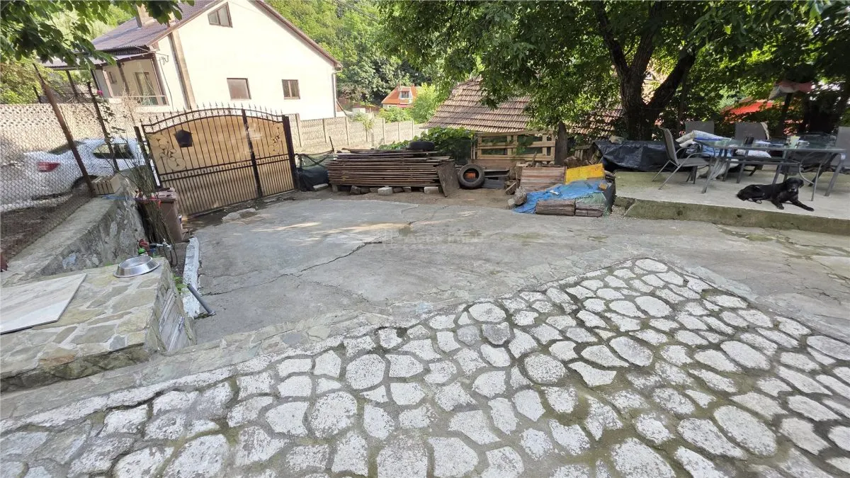 Oravita | Casa Rezidentiala | 4 Incaperi | Lacul Mare - foto 17
