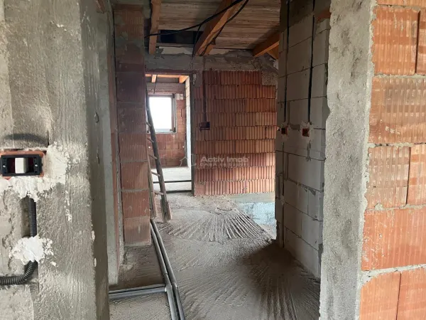 Casă 6 camere Costeiu - poza 22