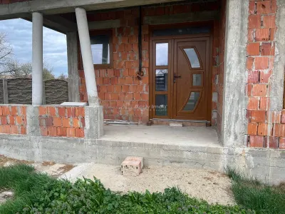 Casă 6 camere Costeiu - poza 36