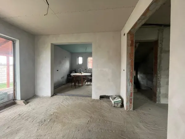 Casă 6 camere Costeiu - poza 7