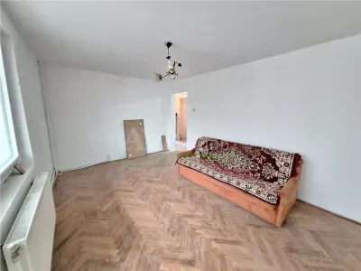 Apartament 3 camere Bacău - poza 2