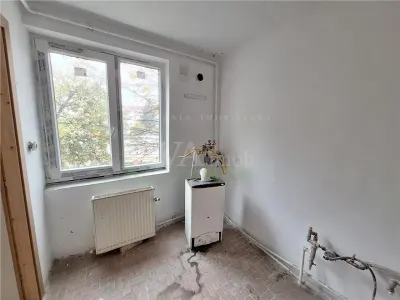 Apartament 3 camere Bacău - poza 4