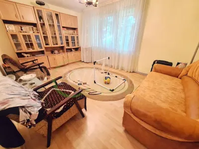 Apartament 3 camere decomandate – Parter, zona Piata Sud, Bacau - Bacau