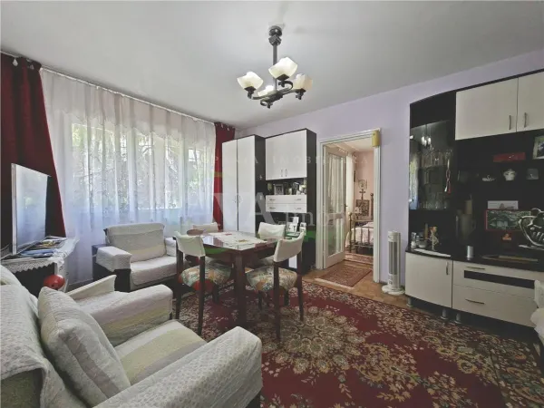 Apartament 3 camere Bacău - poza 1