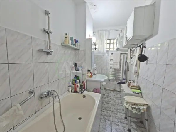 Apartament 3 camere Bacău - poza 7