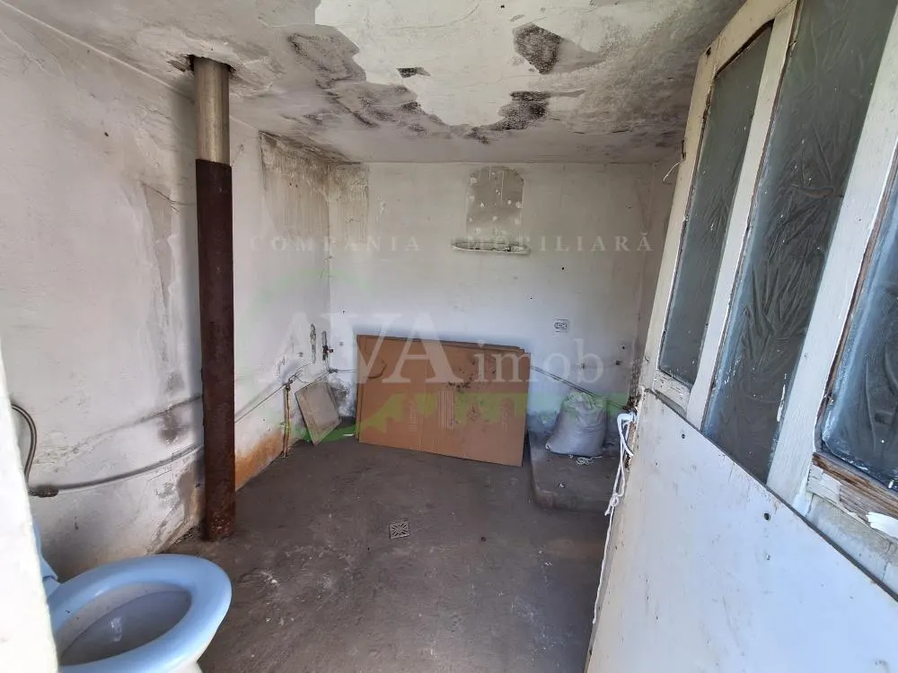Teren 371 mp curti constructii+casa 5 camere si anexe, zona Izvoare - foto 14