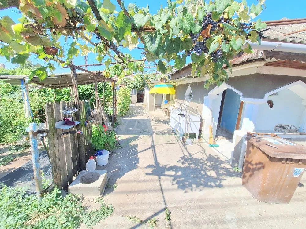 Teren 371 mp curti constructii+casa 5 camere si anexe, zona Izvoare - foto 18