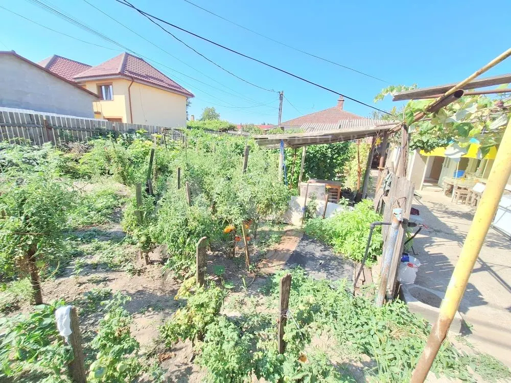 Teren 371 mp curti constructii+casa 5 camere si anexe, zona Izvoare - foto 19