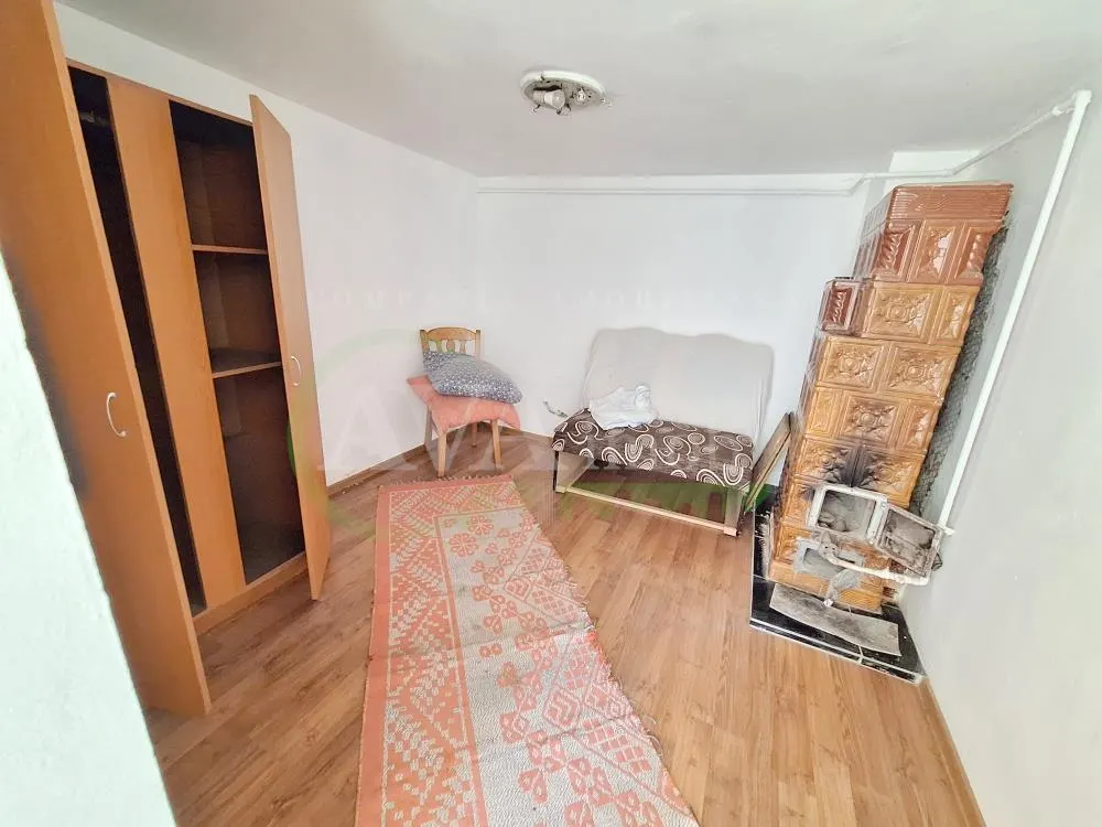 Teren 371 mp curti constructii+casa 5 camere si anexe, zona Izvoare - foto 8