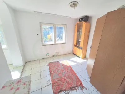 Teren 371 mp curti constructii+casa 5 camere si anexe, zona Izvoare - foto 9