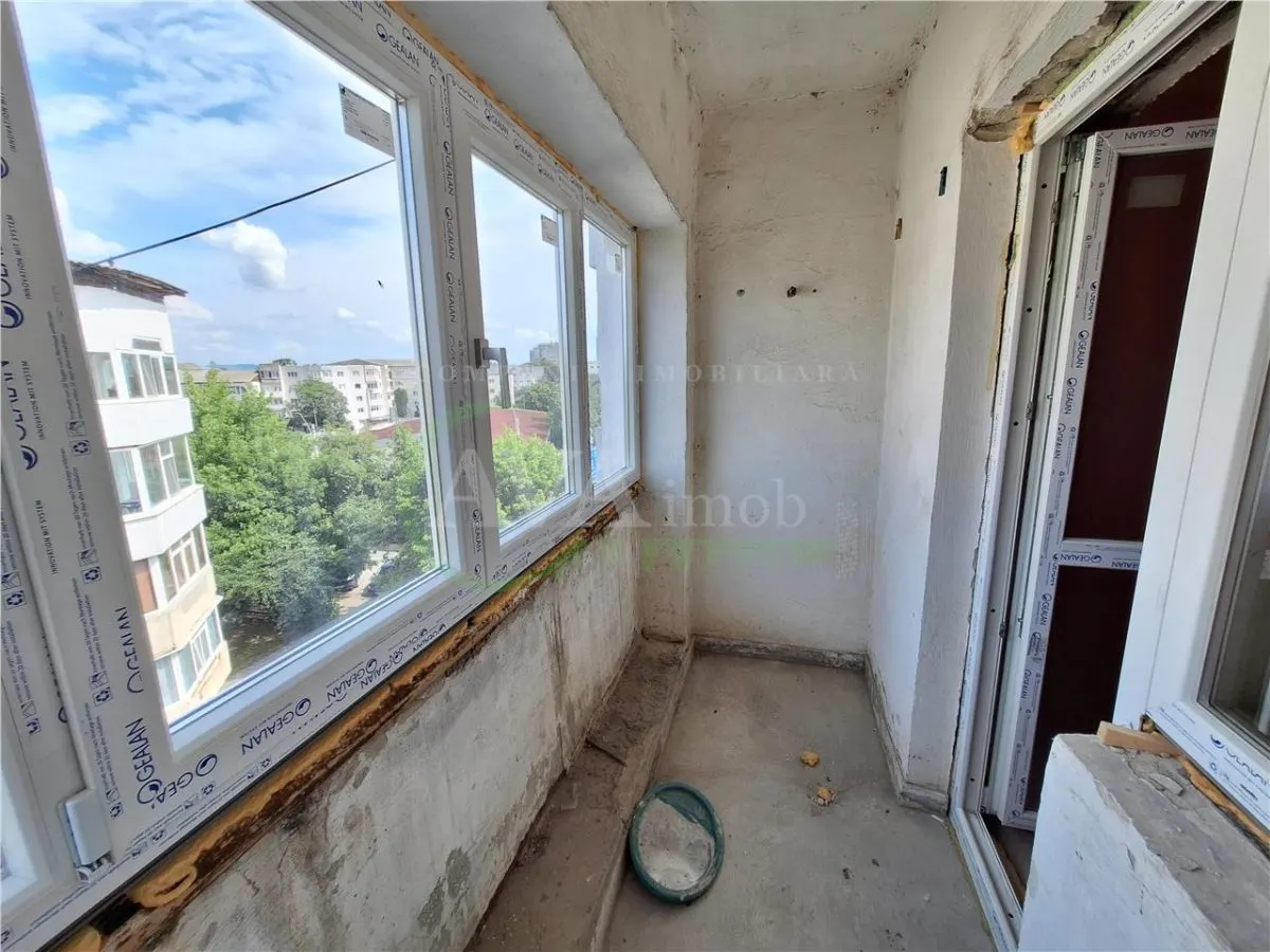 Apartament 3 camere decomandat Mioritei-Bacau - foto 9