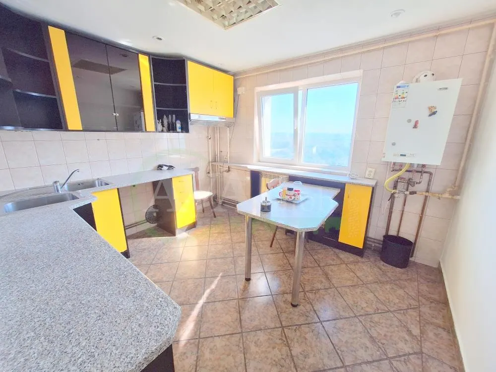 Apartament 3 camere decomandat, zona Nord - foto 1