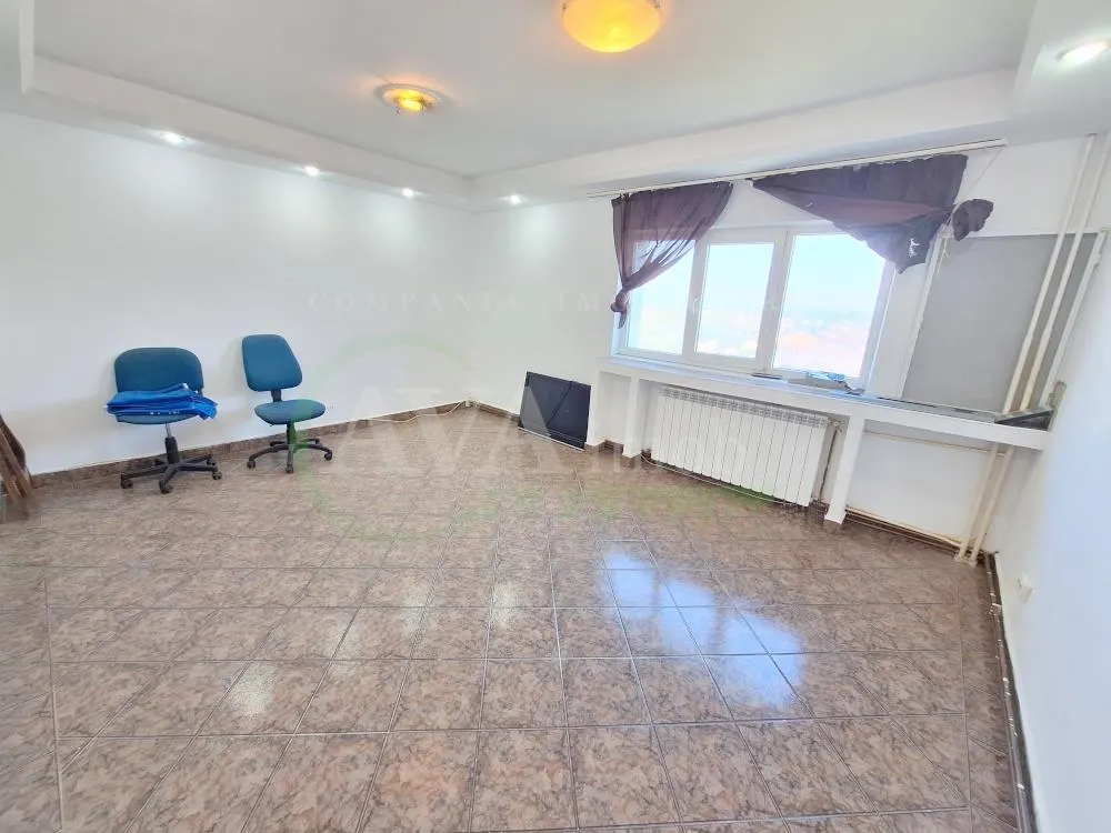 Apartament 3 camere decomandat, zona Nord - foto 3