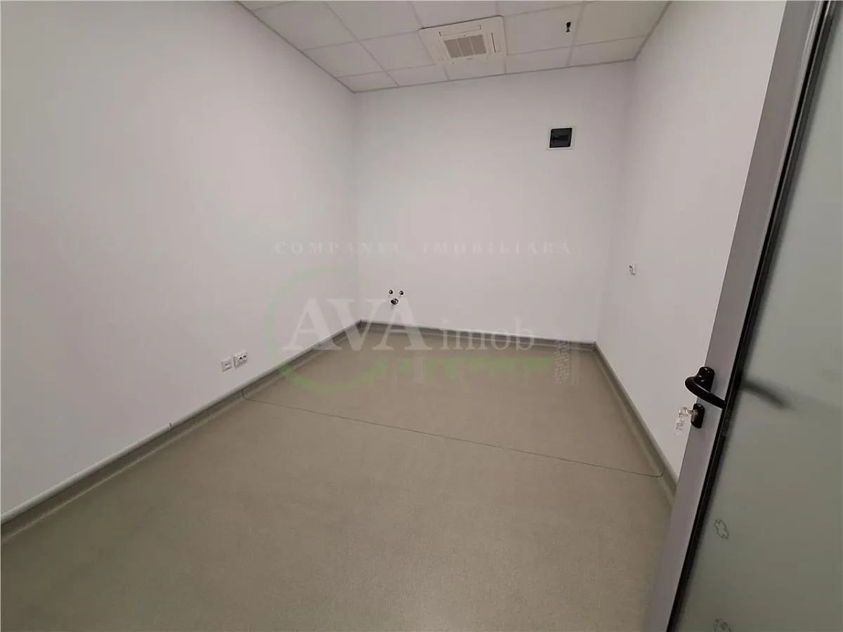 Spații moderne de închiriat – zona Tic Tac, etaj 1 - foto 1