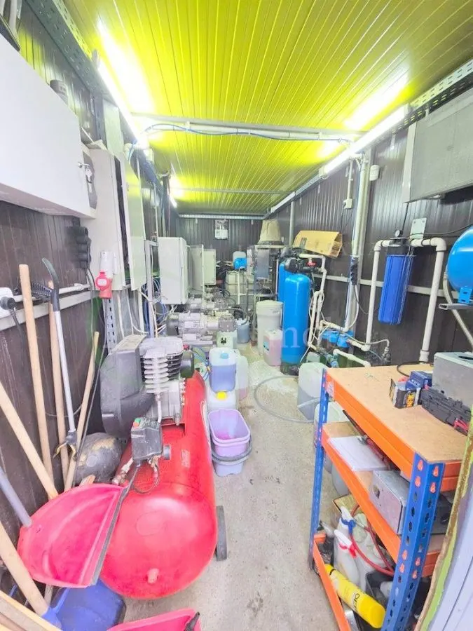Spalatorie auto functionala – 4 boxe, teren 600 mp – zona CFR, Bacau - foto 5
