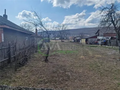Teren intravilan 2000 mp, deschidere 15,8 ml, zona Hemeius - foto 4