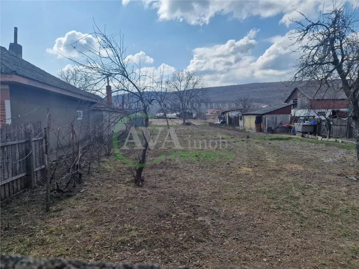 Teren intravilan 2000 mp, deschidere 15,8 ml, zona Hemeius - foto 4