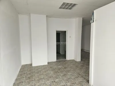 Spatiu comercial de inchiriat 110 mp Central Fieni - foto 9