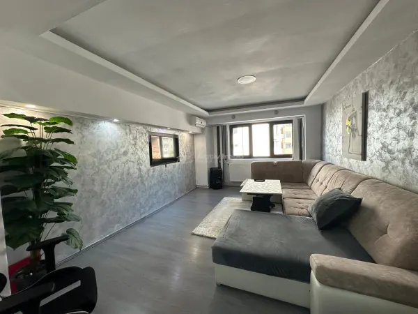 Apartament 3 camere Reșița - poza 1