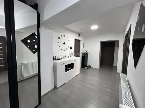 Apartament 3 camere Reșița - poza 23
