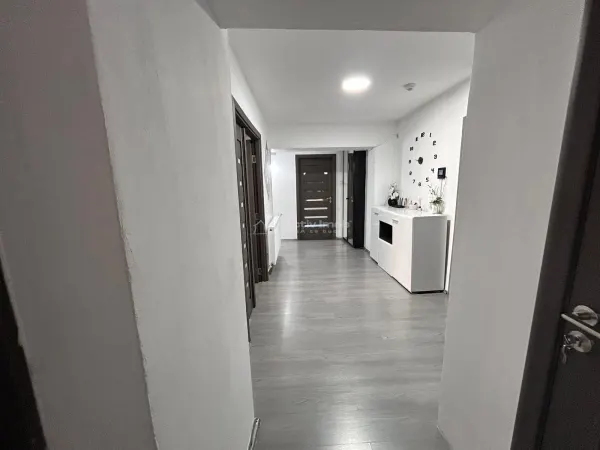 Apartament 3 camere Reșița - poza 24