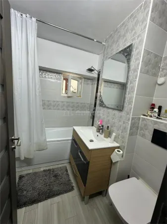 Apartament 3 camere Reșița - poza 10