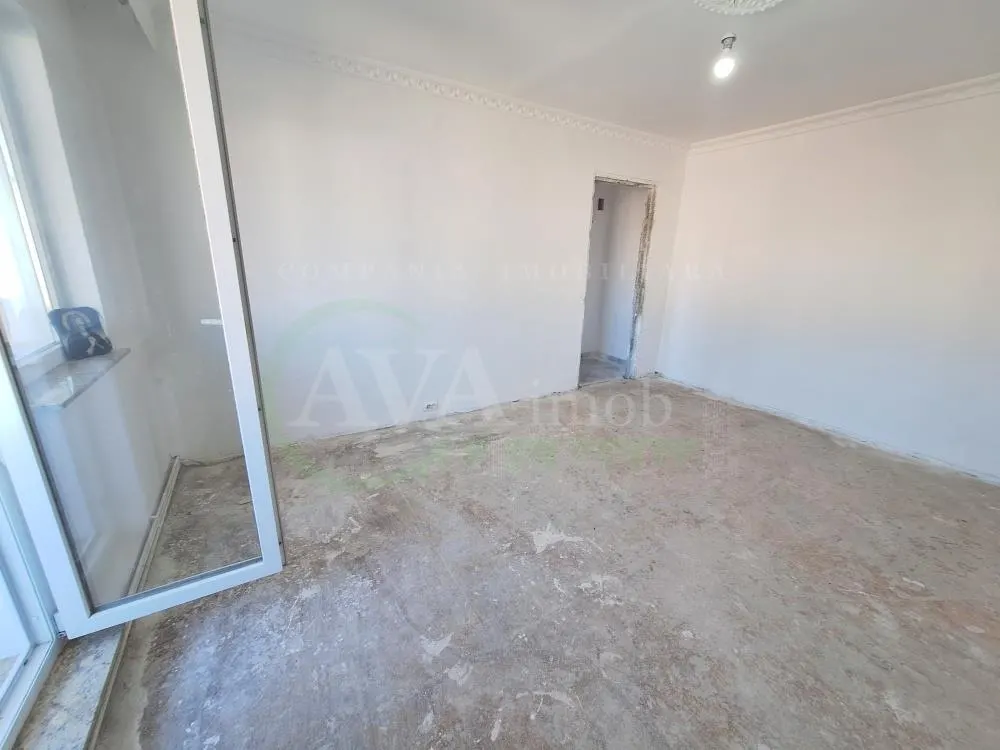 Apartament 2 semidecomandate, cu centrala, zona Cora - foto 15